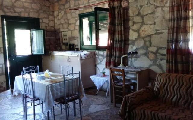 The Stone House-Zacharatos Nikolaos