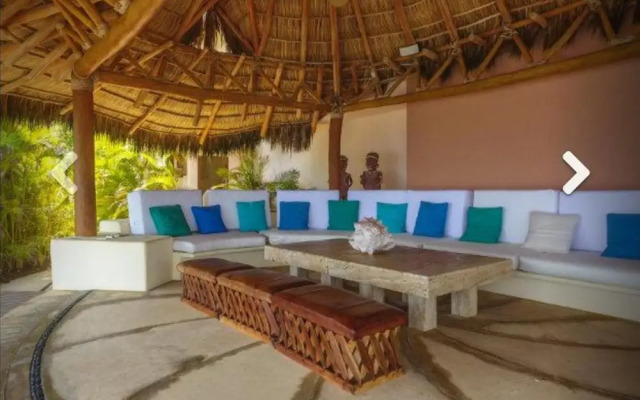 Exciting six Bedroom Oceanfront 75 Long Pool Villa