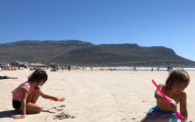 Studio Apartment Fish Hoek Bay