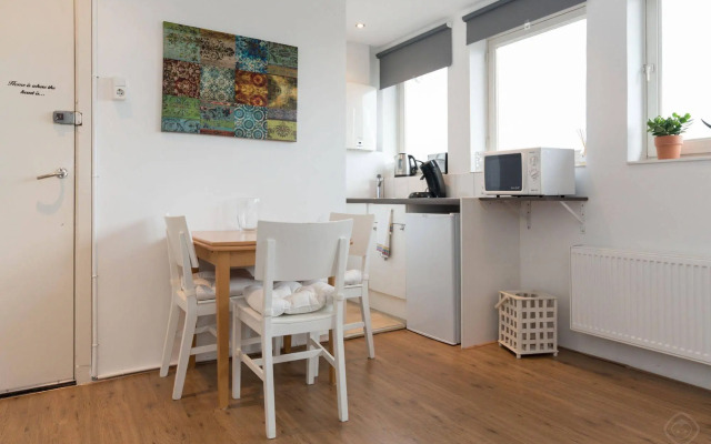Bos en Lommer apartments - Erasmus Park area