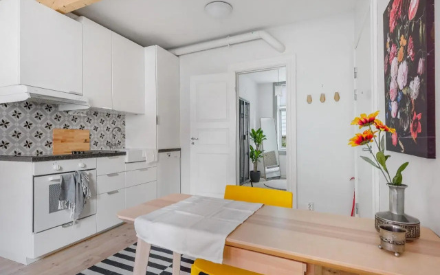 LO Apartments