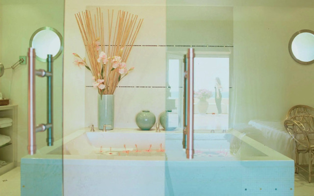 Vila Joya Home, Restaurant & Spa