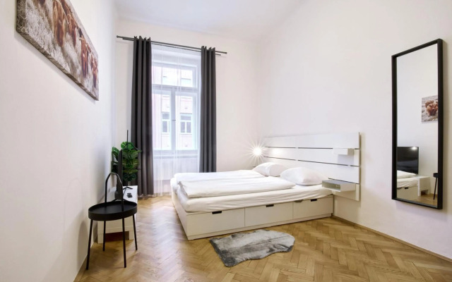 Archibald Flats Prague