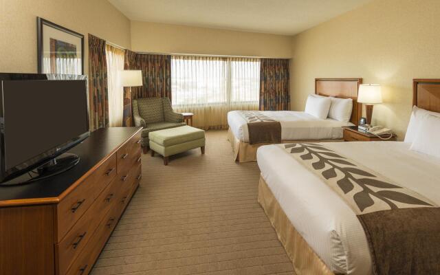 DoubleTree Suites by Hilton Htl & Conf Cntr Downers Grove