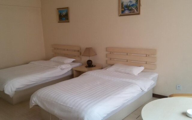 Super 9 Business Hotel