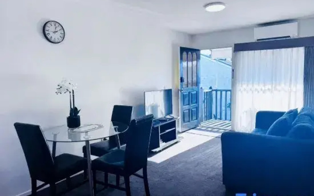 Merivale Court One Bedroom Apartment-Unit 8