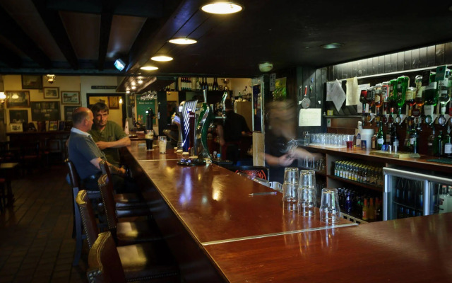 Brown Trout Golf & Country Inn