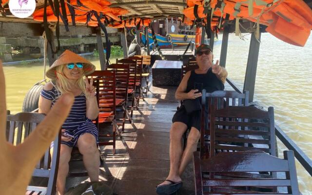 Rooster Mekong Garden & Villas