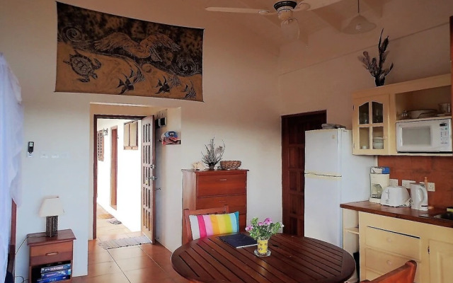 Two Bays Beach Villa Apartment and Studios
