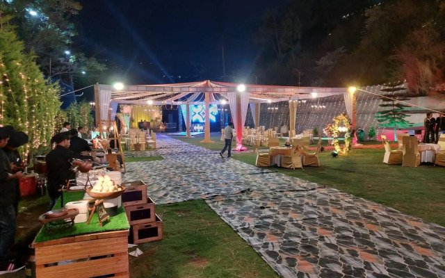 Wood Creek Resort & Spa Kasauli