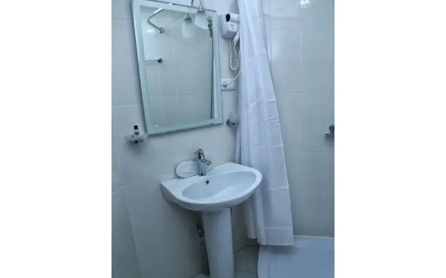 Lara Hotel