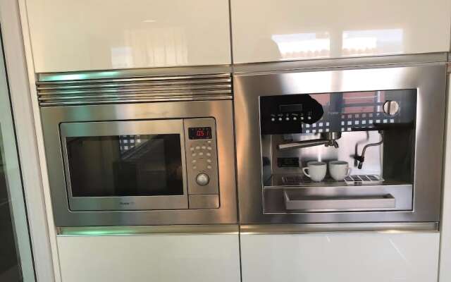 Petit Plaer by Hauzify