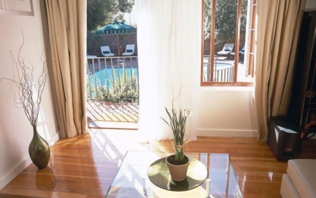 Villa Honeywood Guest House