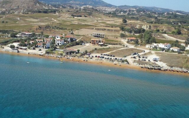 Alekos Beach Houses-Seti