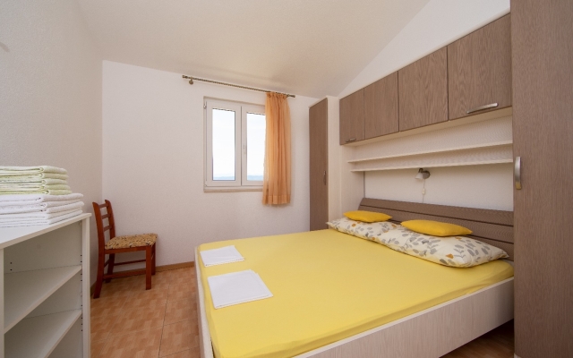 Apartment Ruzica - with sea view: A3 - zuti Igrane, Riviera Makarska