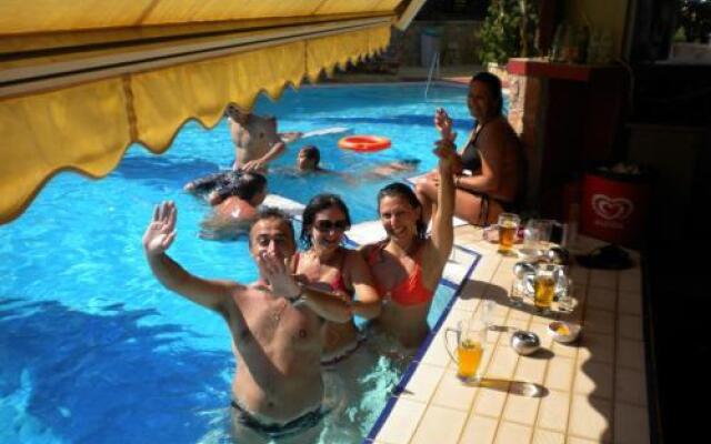 Aparthotel 2 Stars Tolo