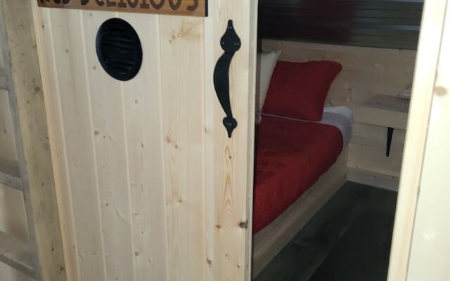 The Orchard Hostel Private Bunks