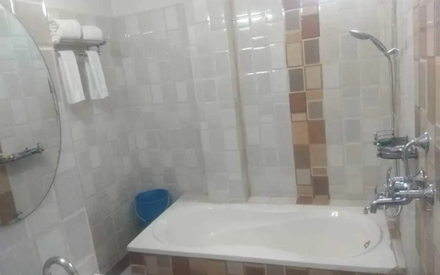 New Hotel Shiva