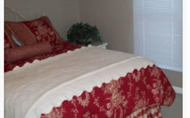 Jeni J's Gifts and Guest Houses