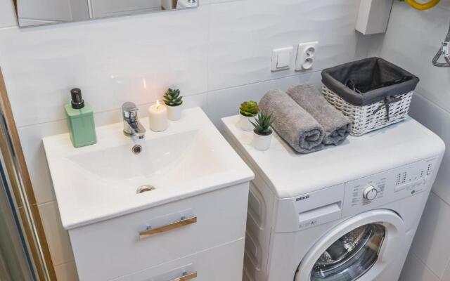 Charming Local Apartment In The City Center