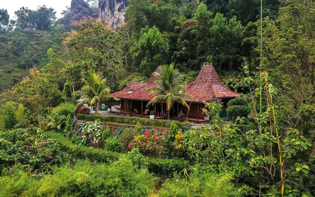 Villa Borobudur Resort