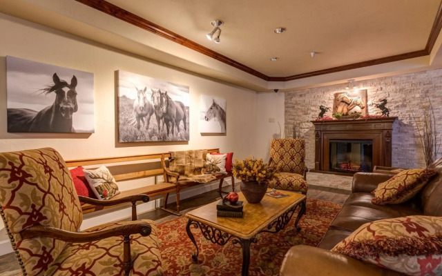 Grand River Hotel