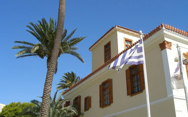 Villas in Sounio