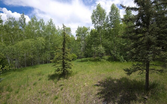 Townsend Place B-106 1 Bedroom Condo by RedAwning