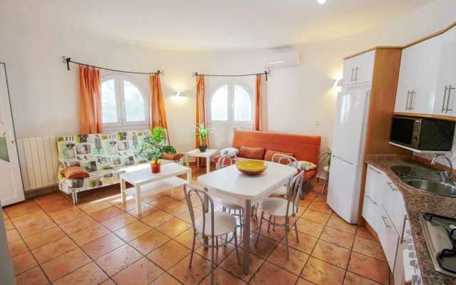 May - pretty holiday property with private pool in Benissa