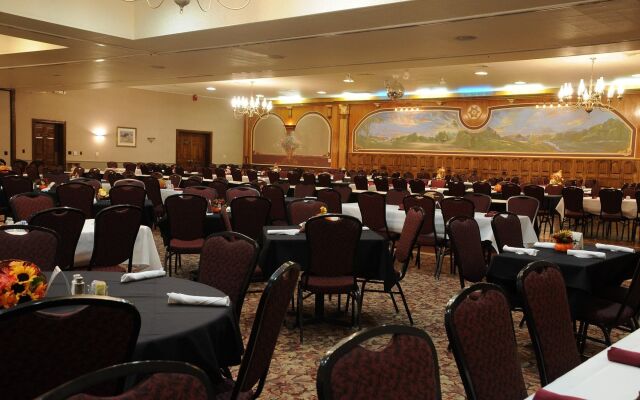 The Lafayette A grand Riverboat Era Hotel