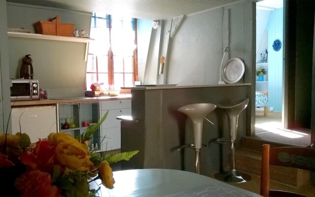 Apartment With 2 Bedrooms in Troyes, With Enclosed Garden and Wifi