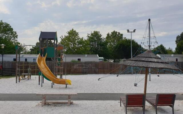 MOBIL HOME 43 dans Camping 4 Etoiles