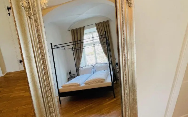 Schlossparkhotel Mariakirchen