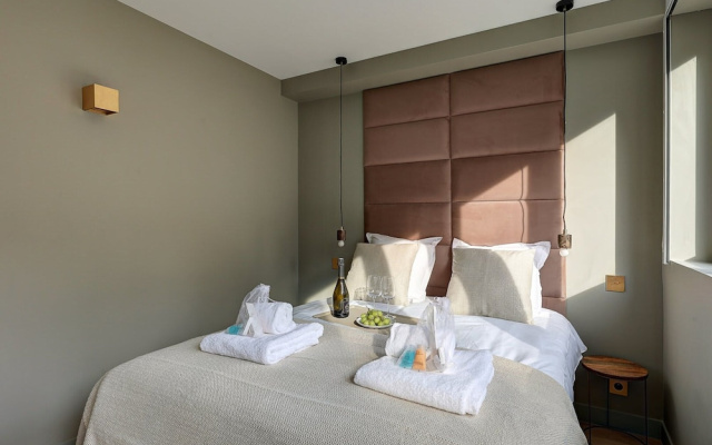 Sublime AC Apartment Eiffel Tower Champs de Mars