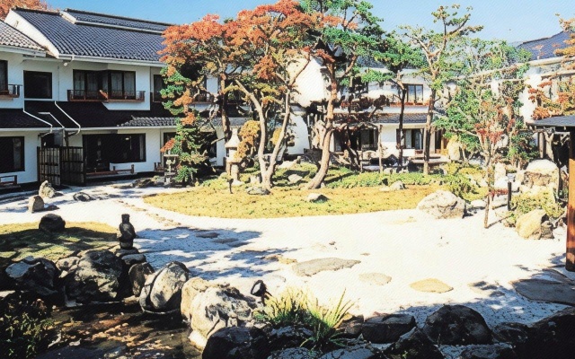 Yanagiya