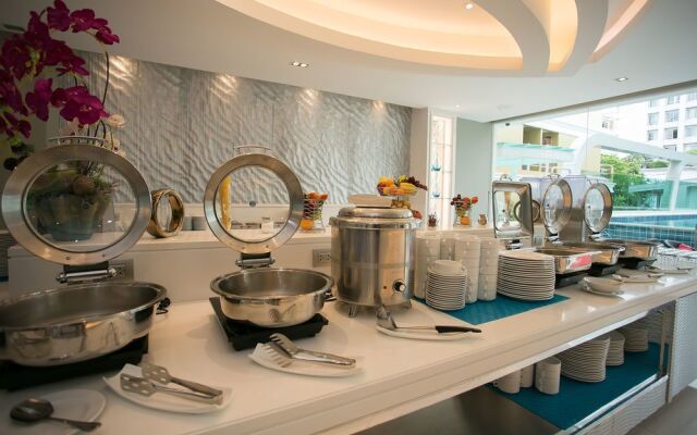 ZEN Premium Santiphap Park