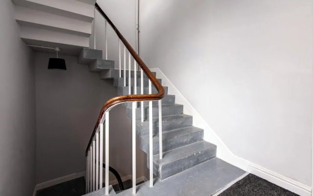 Maritime House I