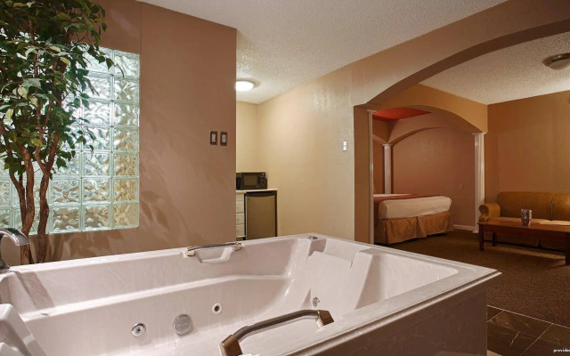 Quality Inn & Suites Dallas - Cityplace