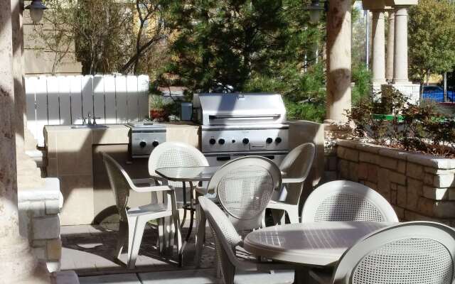 Hampton Inn & Suites Albuquerque-Coors Road