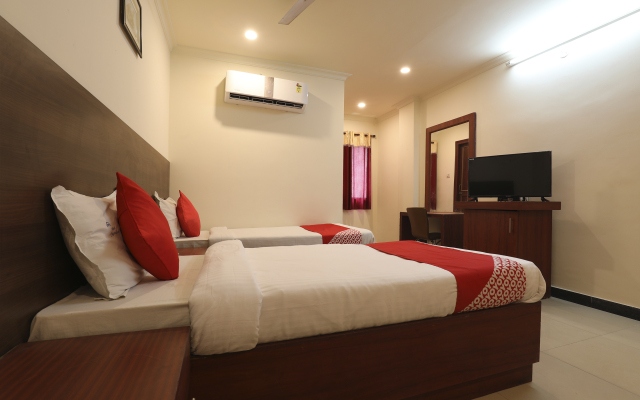 OYO 14726 Hotel Vaishnavi park
