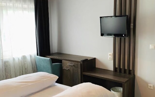 Akropolis Hotel