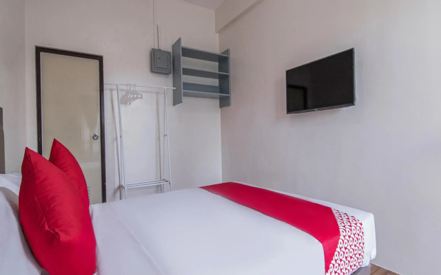 OYO 431 Apollo 11 Apartelle