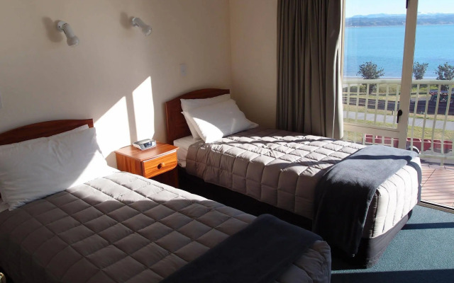 Breakwater Apartments