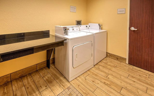 Fairfield Inn & Suites by Marriott Russellville