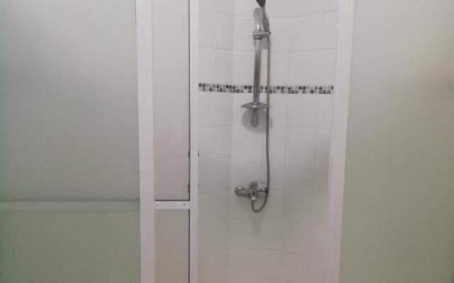 Hotel 12
