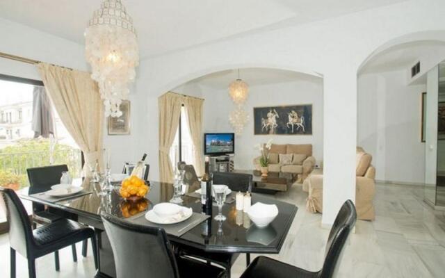 Apartment in Marbella, Malaga 102955