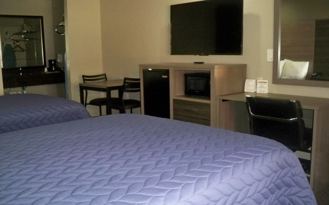 Scottish Inn & Suites