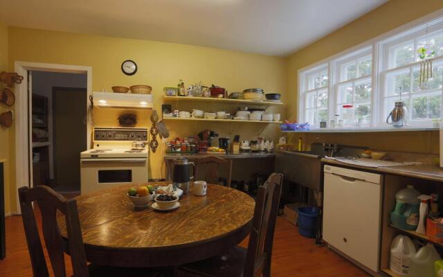 The Meems' Elliston B&B