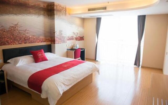 Thank Inn Plus Hotel Sichuan Neijiang Hongxing Red Star Macalline