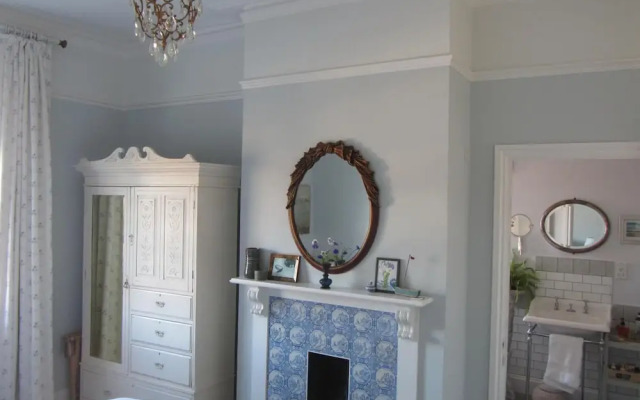 Anne's House